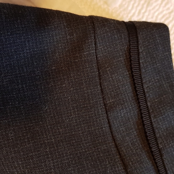 Luxurious Portmans Status ladies suit 6-8 - Picture 10 of 11